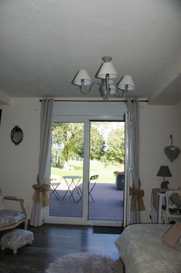Au Charme D'Antan Bed and Breakfast Féron Buitenkant foto