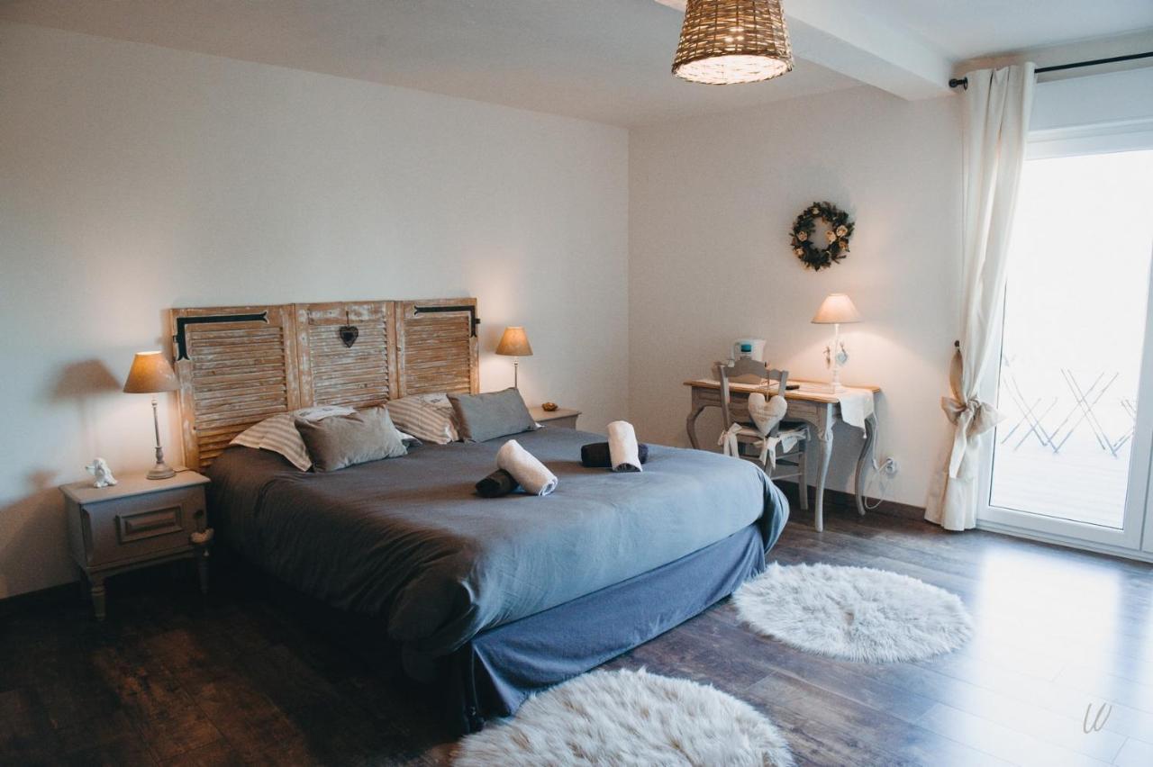 Au Charme D'Antan Bed and Breakfast Féron Buitenkant foto