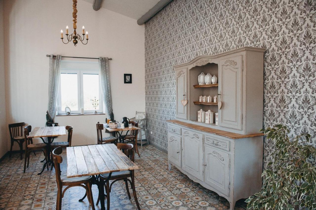 Au Charme D'Antan Bed and Breakfast Féron Buitenkant foto