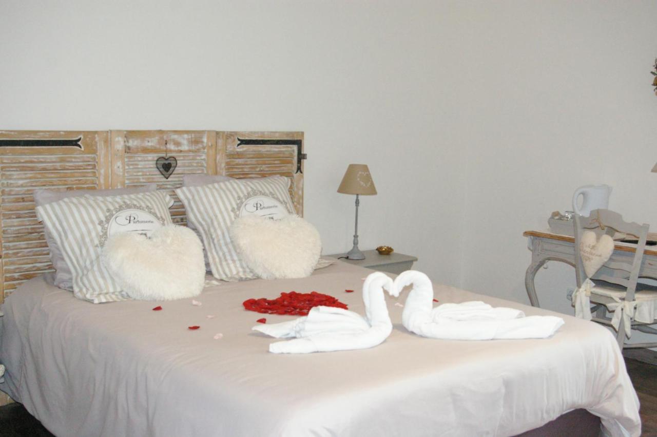 Au Charme D'Antan Bed and Breakfast Féron Buitenkant foto